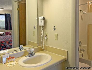 Hotel Days By Wyndham Petoskey