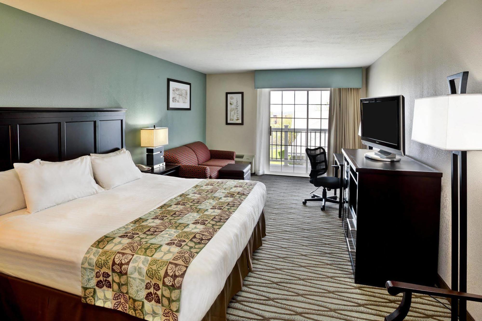 Hotel Days By Wyndham Petoskey
